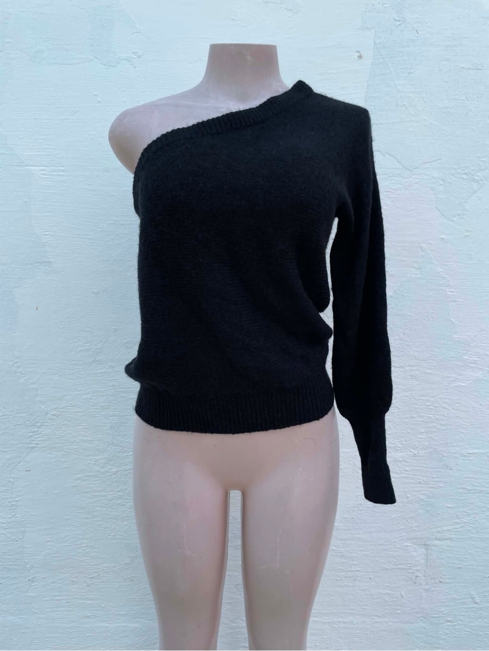 Lilly Pulitzer Black One-Shoulder Knit Sweater